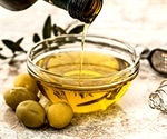 Daily consumption of more olive oil linked to lower mortality risk