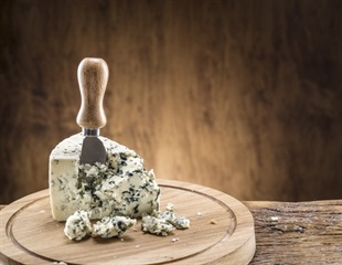 Scientists ‘Break the Mould’ by Creating New Colours of ‘Blue Cheese’
