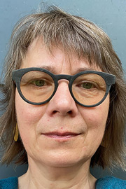Dr. Ruth Kroschewski